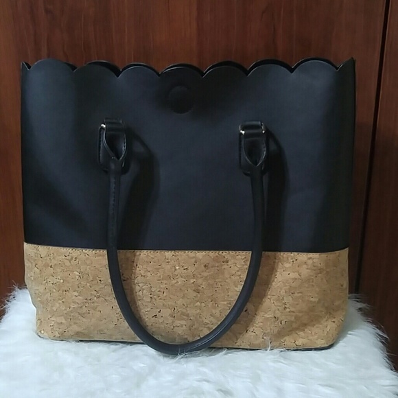 Handbags - *HP*Black leather cork tote with light gold accent